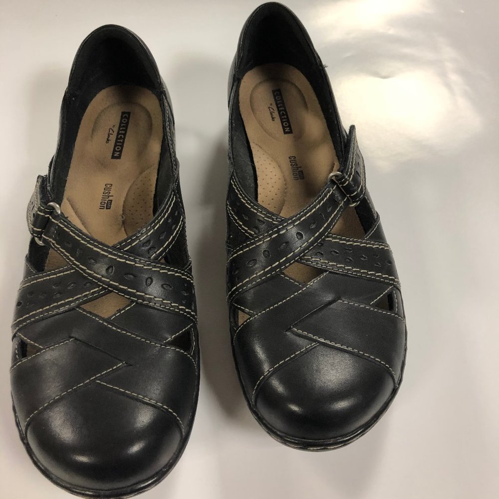 Clarks flat shoes (9.5 Wide)